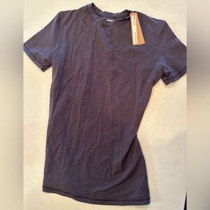NEW Skims fits everybody t-shirt size XS in black onyx tags attached